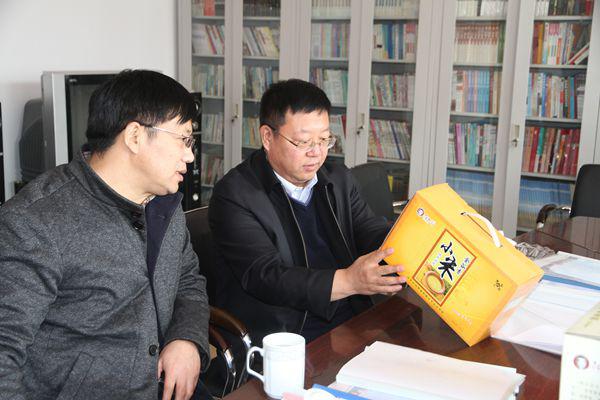 管理局局长王晓春到荣军农场检查指导工作(图1)