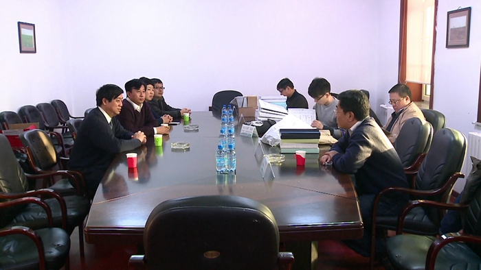 范学斌陪同省审计厅审计工作组到哈拉海农场检查审计工作(图1)