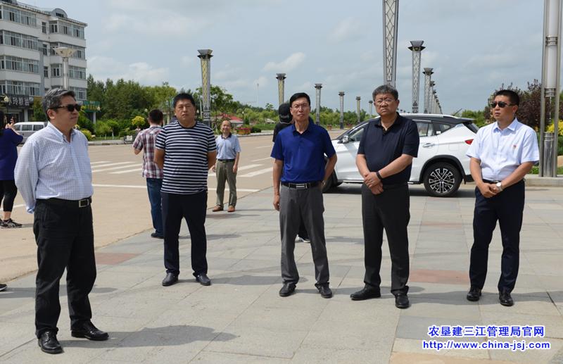 国务院国资委研究中心到创业农场调研(图1)