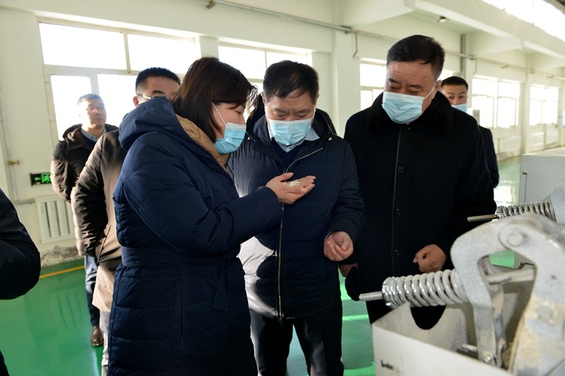 于家傲到前进农场有限公司调研(图2)