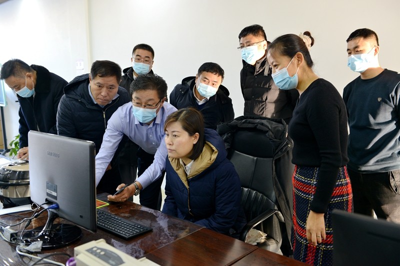 于家傲到前进农场有限公司调研(图5)