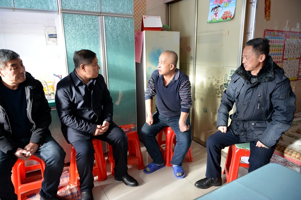 姜云涛、李建军春节慰问暖人心 殷殷关怀显真情(图1)