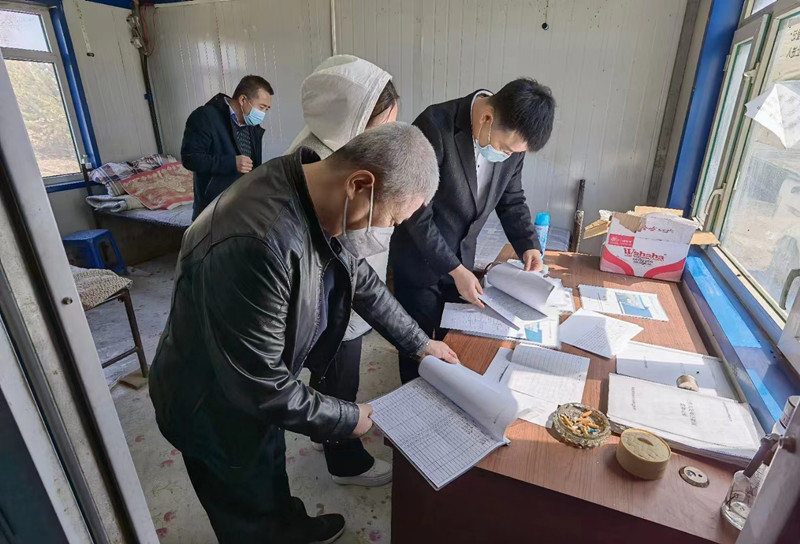 前进农场有限公司强化督导检查  加强外来务工人员管控(图2)