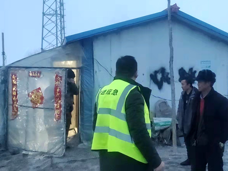 前进农场有限公司多措并举战风雪 靠前指挥保安全(图3)