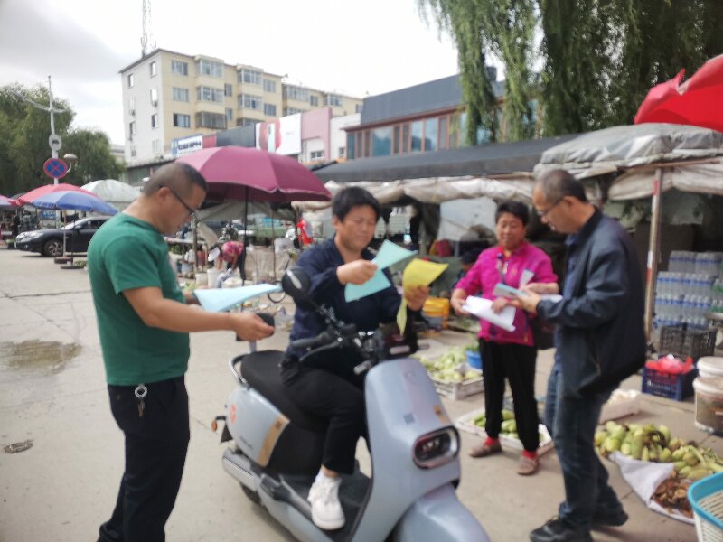 前进农场有限公司农业发展部开展农业领域群众身边不正之风和腐败问题、林草领域集中整治宣传及线索征集专项行动活动3.jpg