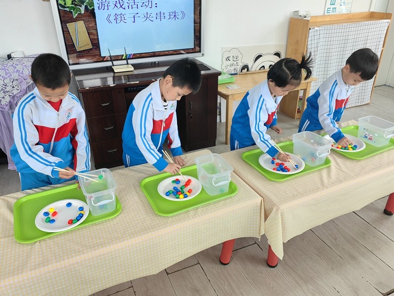 前进农场有限公司幼儿园开展“一日常规检查”活动(图2)