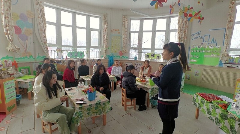 前进农场有限公司幼儿园召开“双向奔赴 共育花开”家长茶话会(图2)