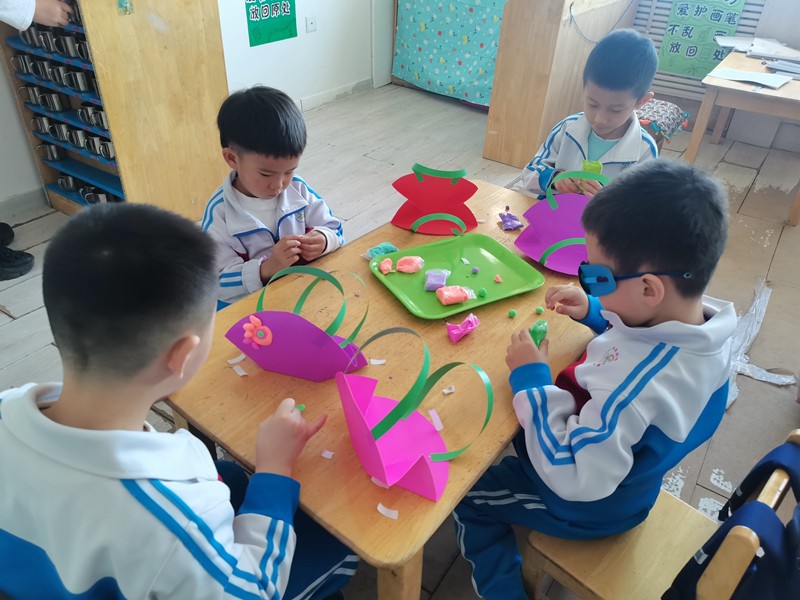 前进农场有限公司幼儿园庆“三八”妇女节主题活动(图2)