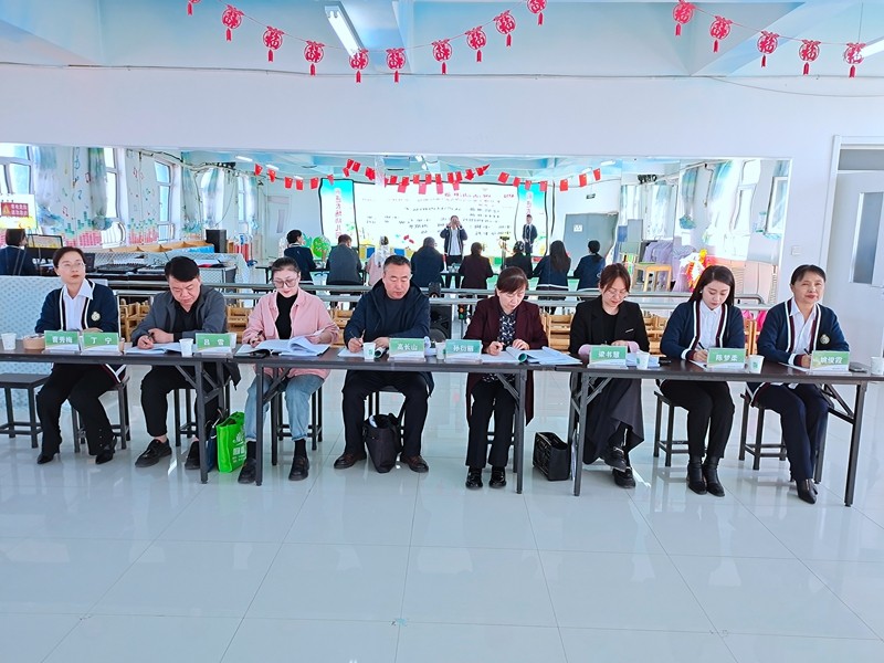前进农场有限公司幼儿园开展“以说促教 以赛促优”教师能力素质提升竞赛活动(图1)