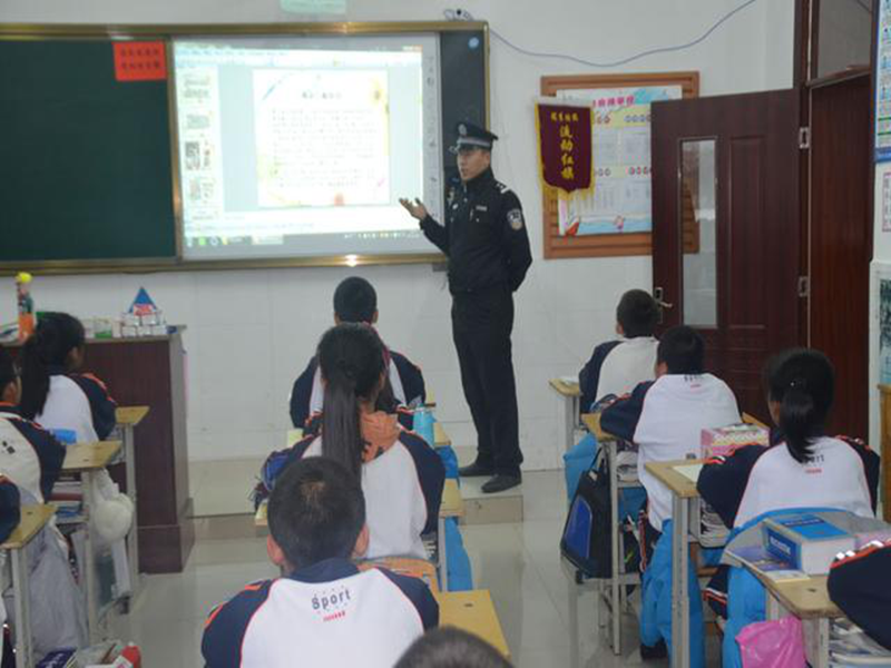 红卫派出所联合农场学校开展禁毒知识进校园活动(图1)