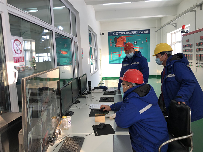 水暖站开展节前锅炉设备自检自查活动(图1)