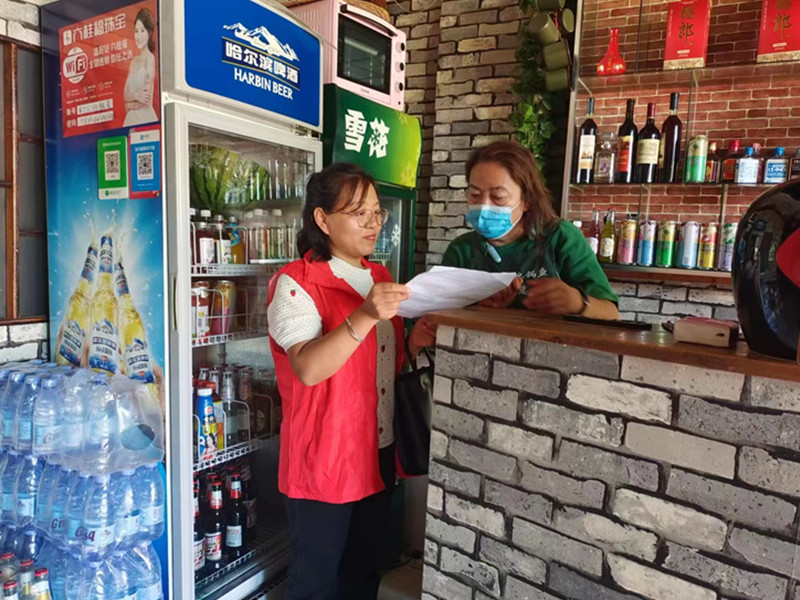 红卫农场有限公司第三居民委：开展安全隐患排查，上紧社区“安全弦”(图2)