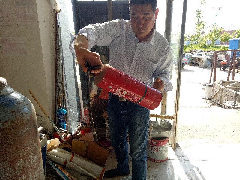 红卫社区开展安全隐患排查工作制度化、常态化(图2)