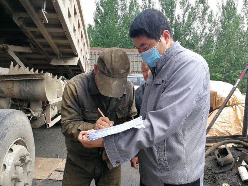红卫农场开展“居民安全知识宣传”进社区活动(图1)