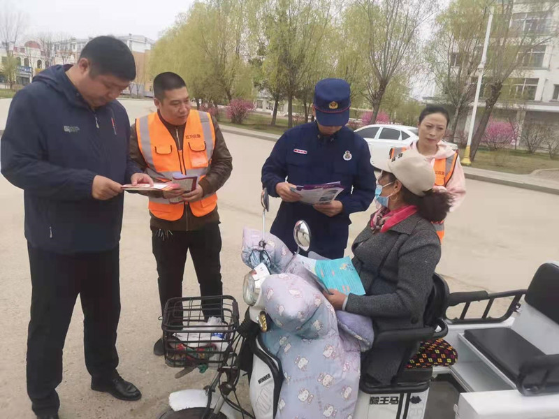 社区开展消防安全宣传(图1)