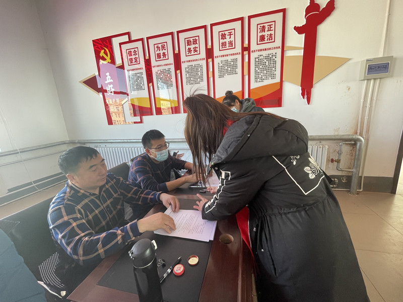 第五管理区召开种植户安全教育培训大会(图2)