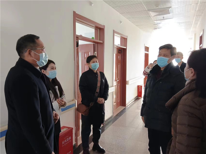 建三江民政局到前进农场有限公司检查指导托养中心安全工作(图1)