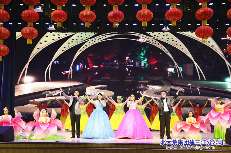 建三江分公司文艺小分队赴前进农场慰问演出(图1)