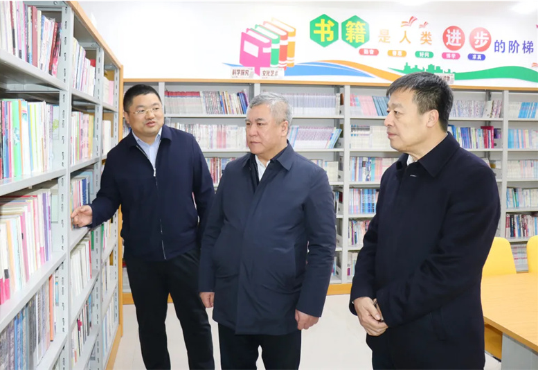 i北大荒集团董事长王兆成赴基层督导春耕防火双线工作，强调构建防救一体森防体系与智慧春耕联动机制