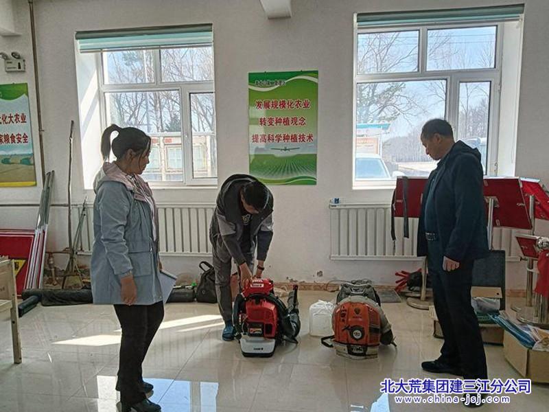 青龙山农场有限公司多举措筑牢森林防火“安全墙”(图1)