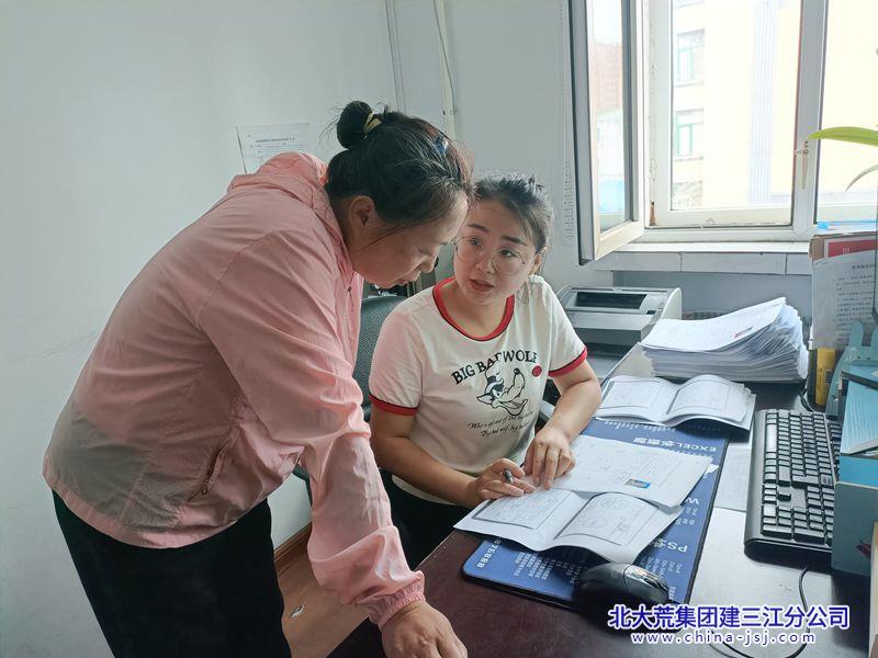 欣园社区积极开展高龄津贴发放政策宣传活动(图1)