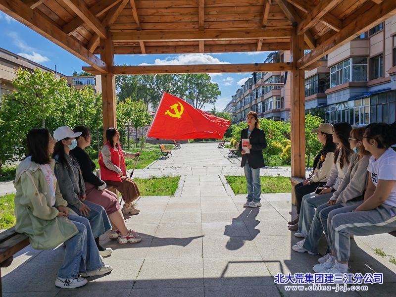 欣园社区开展“传承红色基因 筑牢信仰之基”七一讲党课活动(图1)