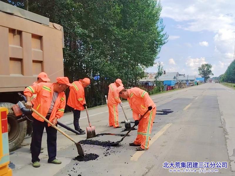 创业农场有限公司多措并举扎实做好公路夏季养护工作(图3)