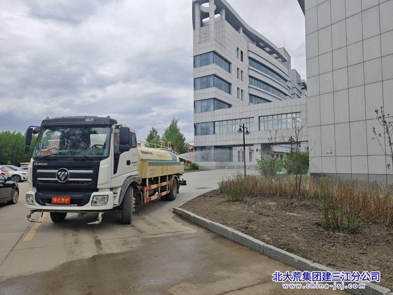 绿化洒水.jpg