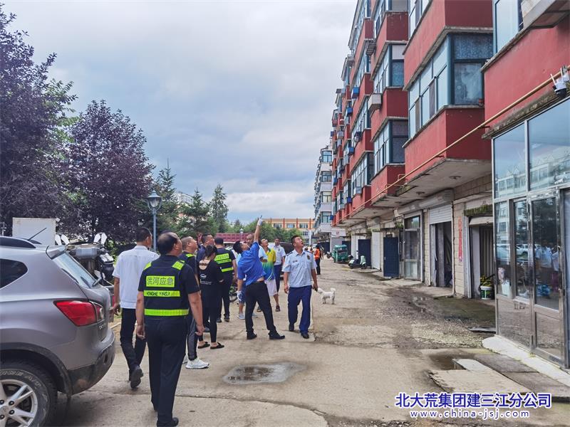 洪河农场有限公司深度治理消防通道及飞线乱象(图3)