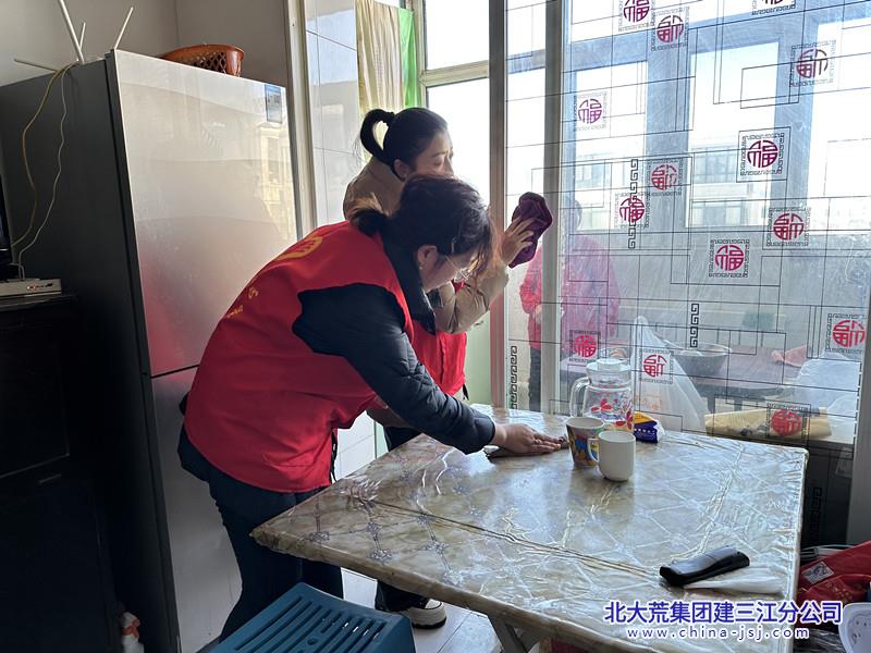 七星农场有限公司社区开展“三五”雷锋日志愿服务活动(图1)