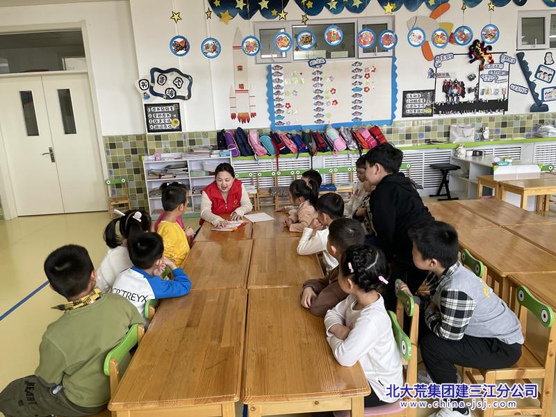 鑫泽社区开展“法润校园行”主题法治宣传活动(图1)