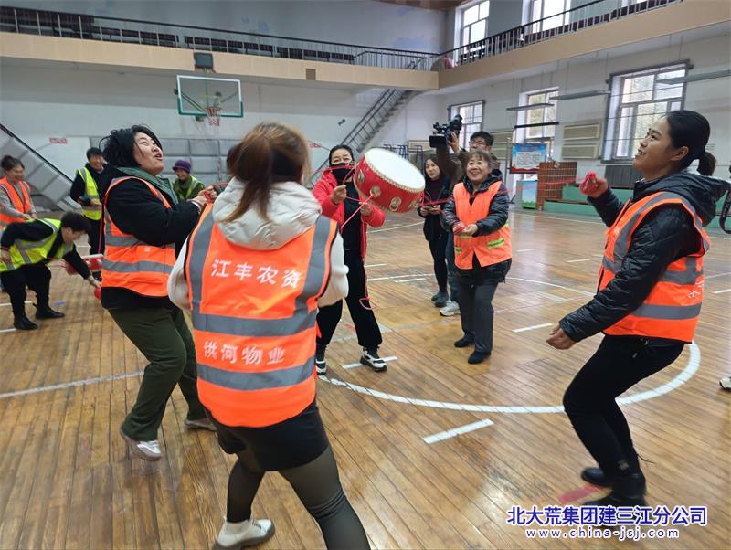 洪河农场有限公司开展环卫节活动 致敬“最美守护者”(图3)