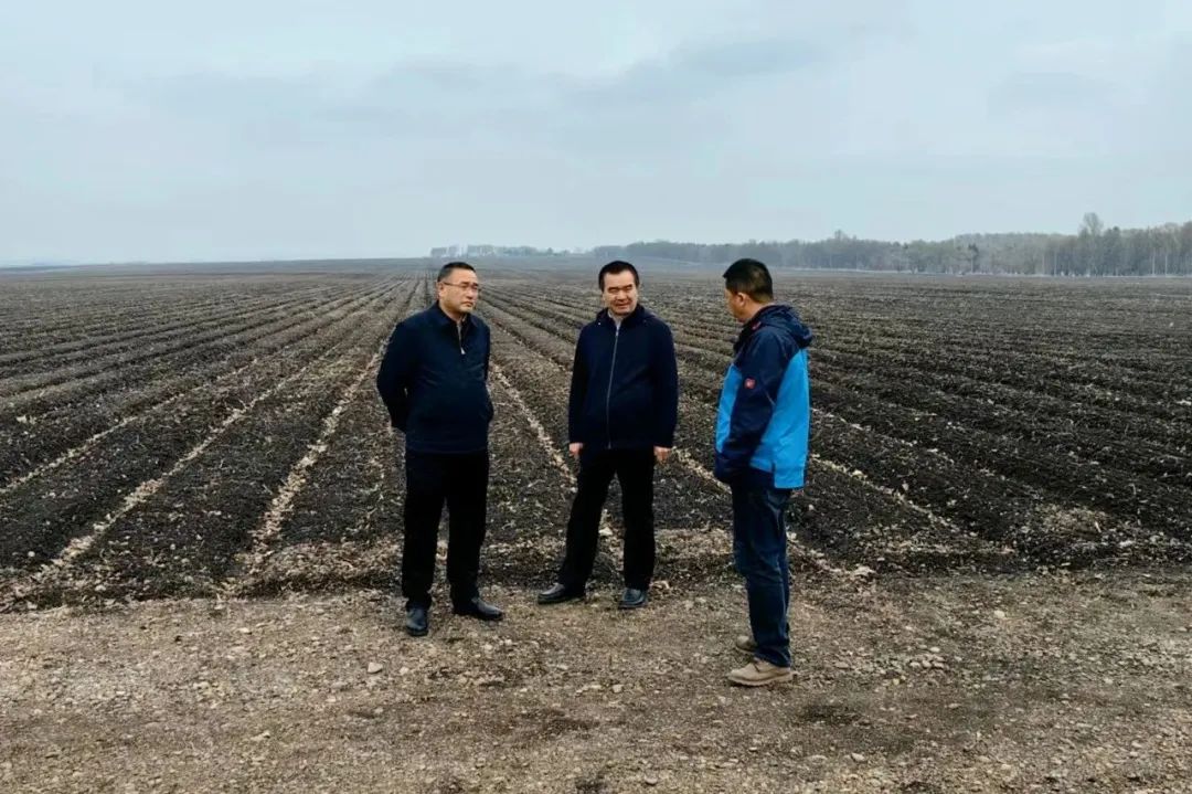 路宏民到海伦、红光两农场检查工作(图1)