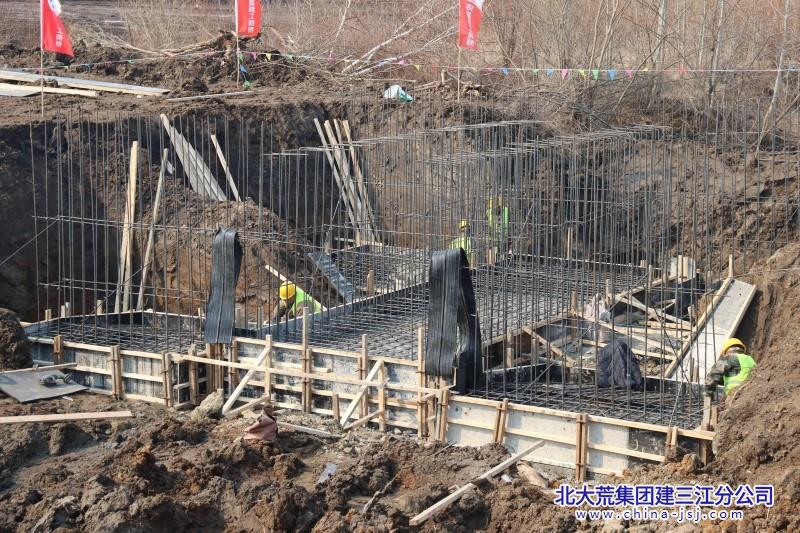 八五九农场有限公司疏通“毛细血管”农田“血液”畅通无阻(图1)