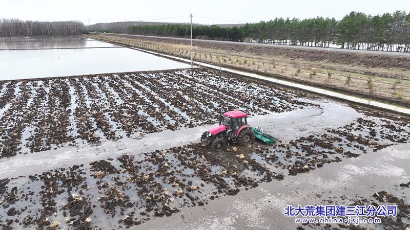 f85376b3f01133633ee01b587c1b640_副本.jpg