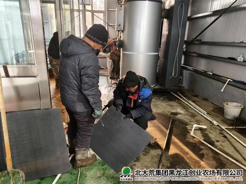 创业检修叠盘暗室设备 助力农业生产“加速跑”
                            (图2)