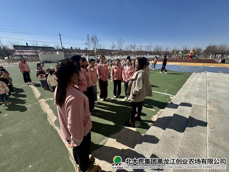 幼儿园开展消防安全演练活动
                            (图3)