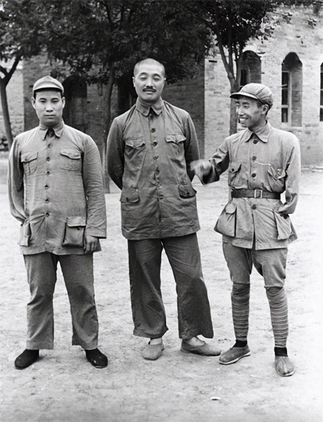 image 红色故事:有着"孤胆英雄"美誉的上将贺炳炎的故事(图8)