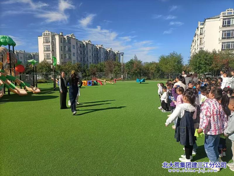 前锋农场有限公司幼儿园开展消防演练活动 共筑校园“防火墙”(图2)