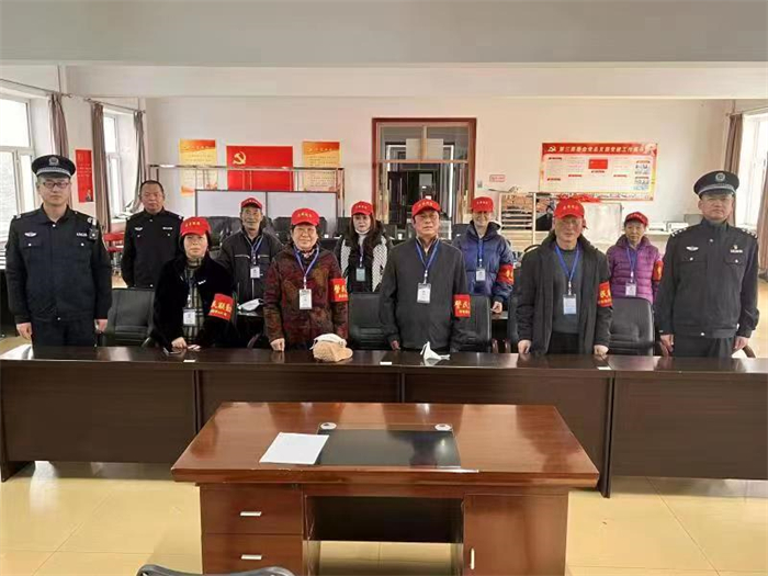 九三局直第三社区警民共建庆"三八"(图2)