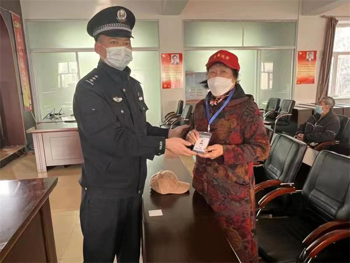 九三局直第三社区警民共建庆"三八"(图3)