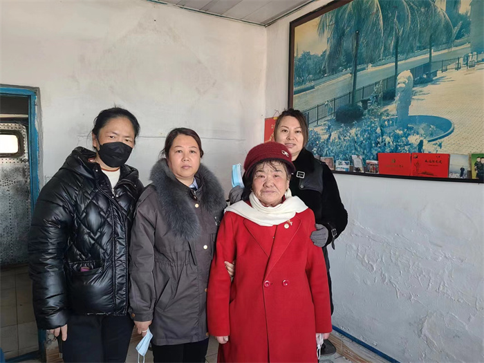 九三局直社区第四居委会：十余载热心服务情暖居民(图1)